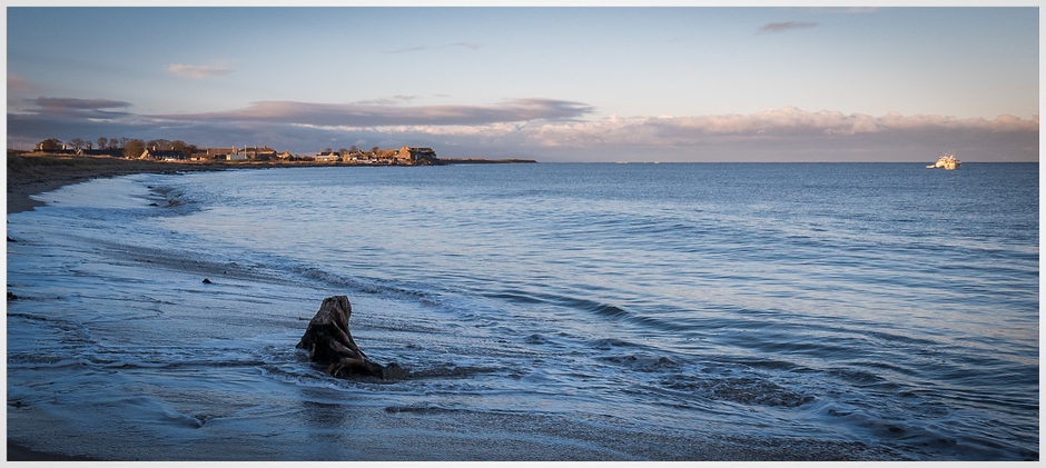 Spring tide at Boulmer Haven Spring tide at Boulmer Haven